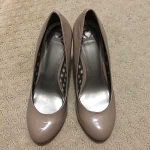 Fergalicious patent nude heels